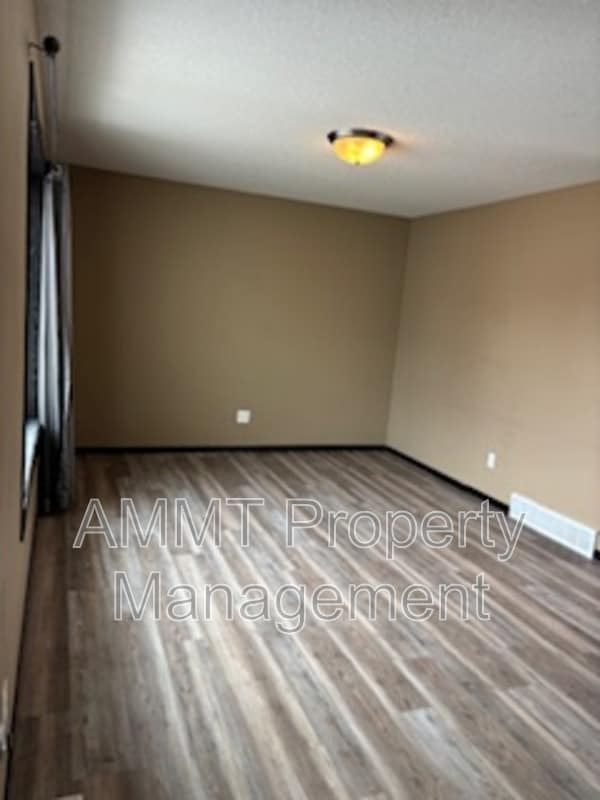 Foto del edificio - 2114 Probst Ct SW