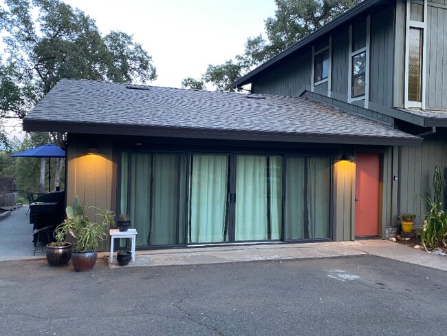 Foto del edificio - 11600 Quail Rd