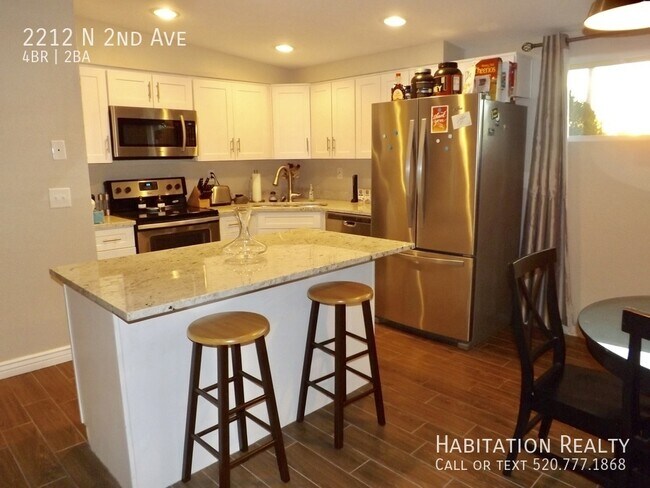 Building Photo - 4bd/2ba Modern Serenity, close to the UA a...