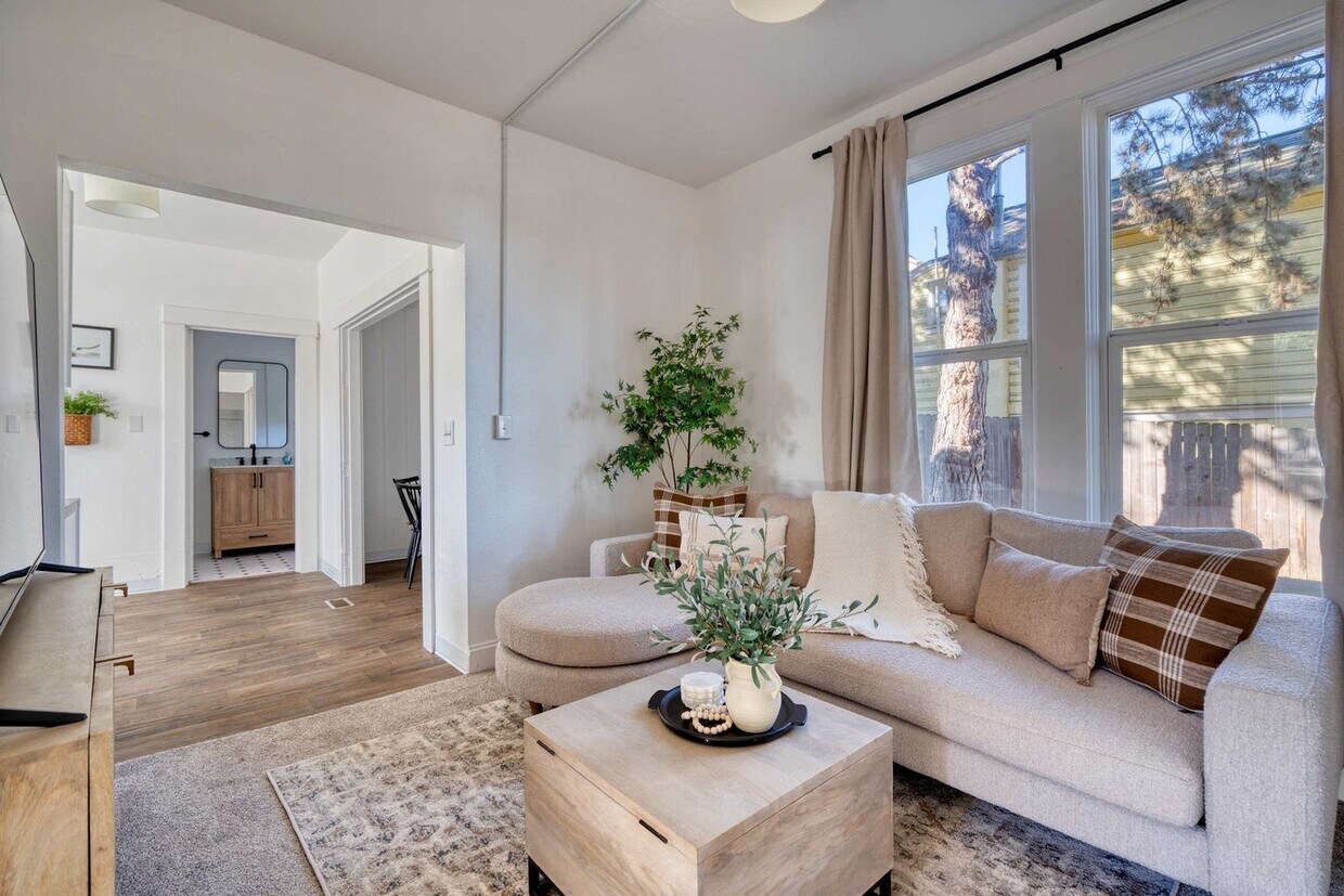 Foto principal - 3029 S Water Ave