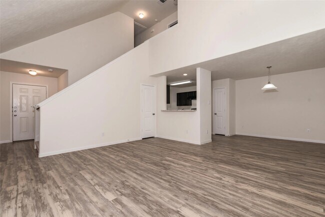 Foto del edificio - 13005 Lexa Manor