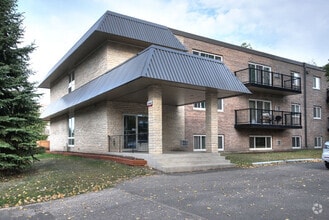 Building Photo - South Park Gardens 50/70