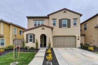 Building Photo - 5019 Verona Dr