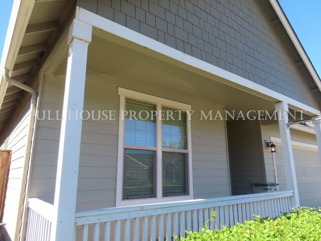 Building Photo - 3 br, 2 bath House - 914 Pennington Ct.