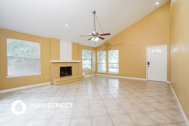 Foto del edificio - 3807 Mountain Rose Ln