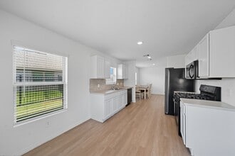 Building Photo - 32506 Orchard Haze Dr