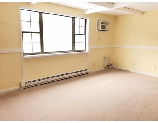 Building Photo - 23 Spencer Rd