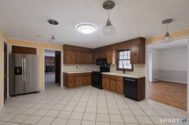 Foto del edificio - 12 Hilltop Dr