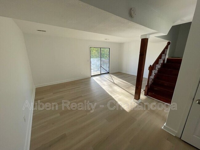 Foto del edificio - 1422 Stratton Pl Dr