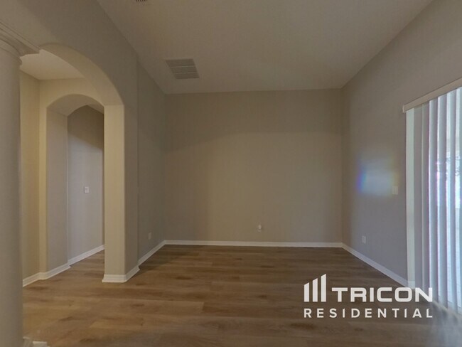 Foto del edificio - 36536 Grand Island Oaks Circle Grand Islan...