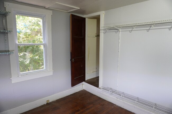 Foto del edificio - 2214 Vandermast Ln