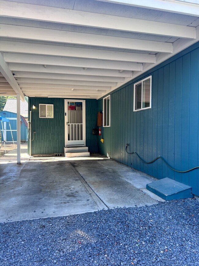 Building Photo - OWN961