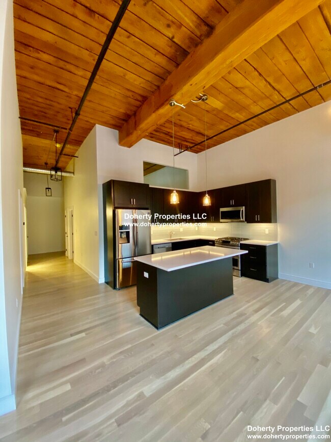 Kitchen - 491 Dutton St