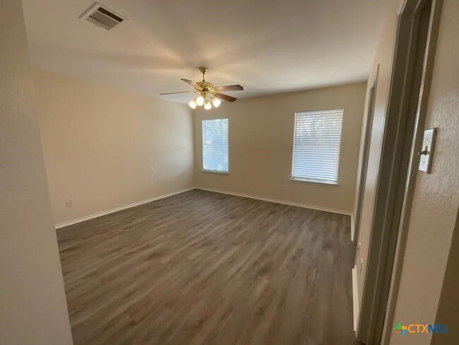 Building Photo - 169 Spring Branch Loop