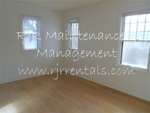 Foto del edificio - 301 E Avenue C