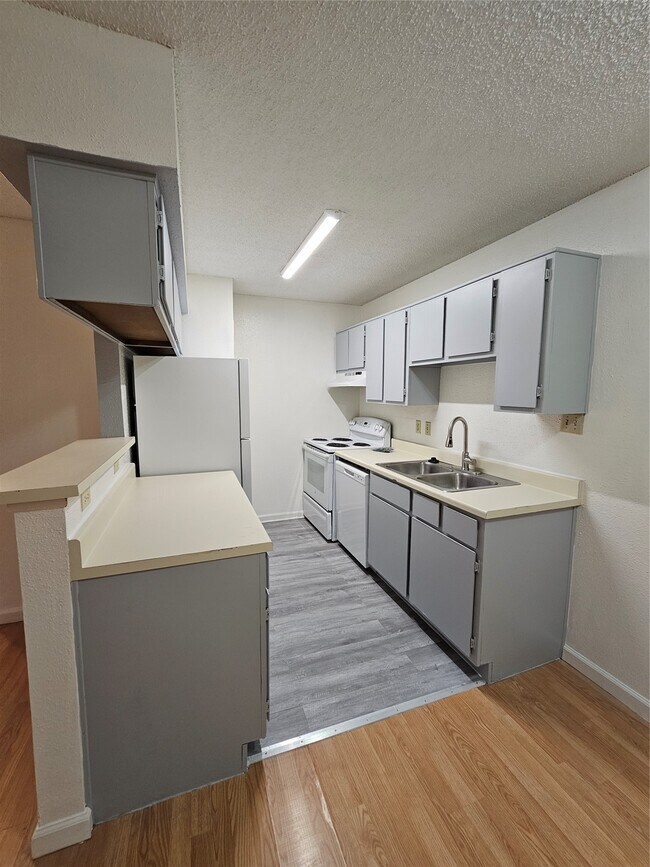 Foto del edificio - 2750 Holly Hall St