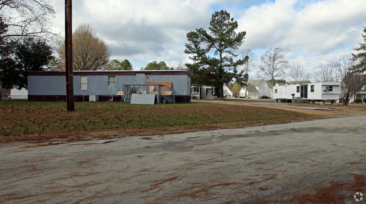 Building Photo - 2885 Old Us-70