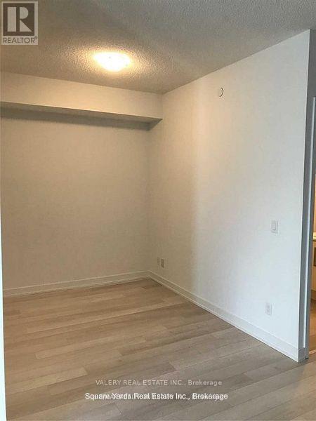 Photo du bâtiment - 5180 Yonge St