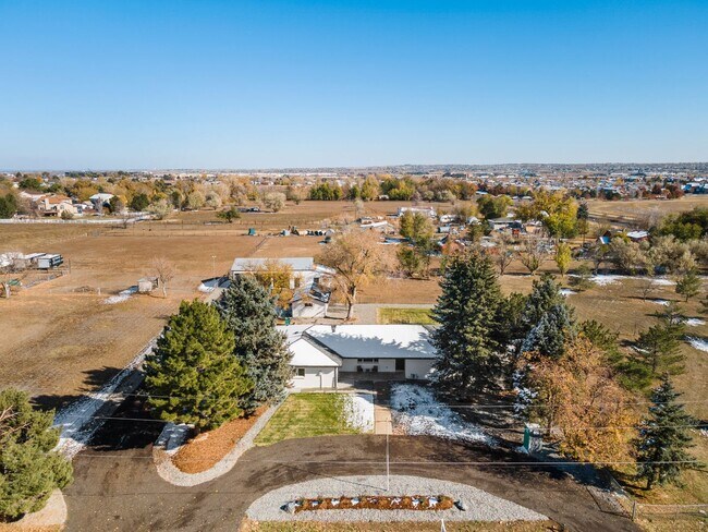Building Photo - Enchanting 5 Bed 3 Bath Brick Ranch with 3...