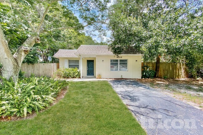 Foto del edificio - 8664 Mockingbird Ln