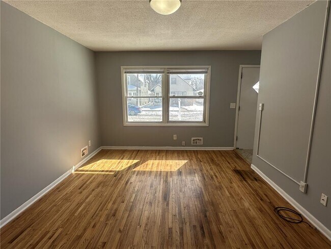 Foto del edificio - 1718 3rd Ave N