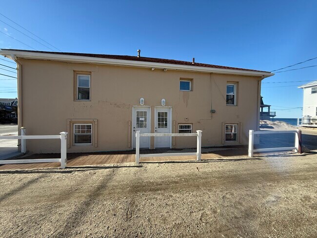 Foto del edificio - 187 Taylor Ave