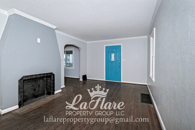 Building Photo - 4456 N Haven Ave