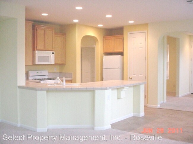Building Photo - 3 br, 2 bath House - 171 Dacia Court