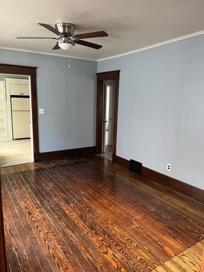 Foto del edificio - 1245 W 9th St