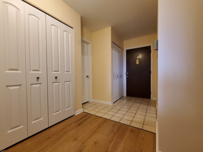 Foto del edificio - 8974 N Western Ave