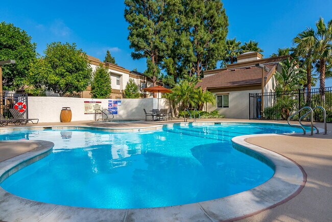 Meadowood Apartments Simi Valley