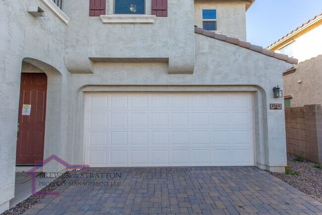 Building Photo - 2963 E Shannon St - 5 BR, 3 BA - Ray/Higley