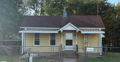 Building Photo - 707 Spruce St