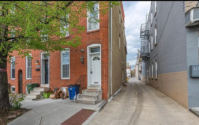 Building Photo - 1205 S Hanover St