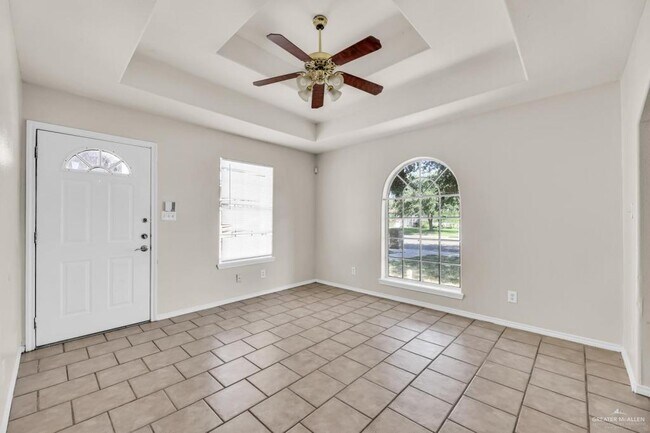 Building Photo - 13 Agua Fina Ave