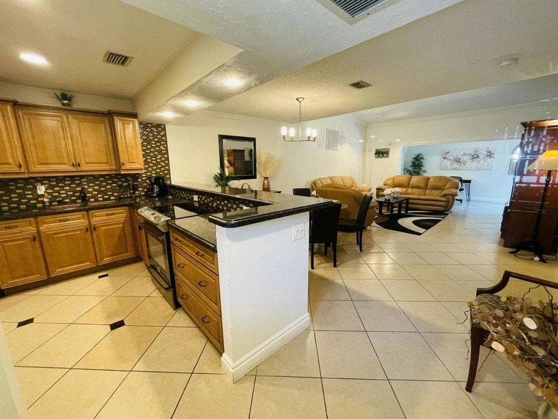 Foto principal - 2924 NW 69th Ct