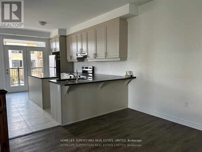 Building Photo - 44 Melmar St