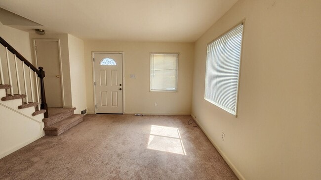 Photo - Great Alexandria Location Townhome