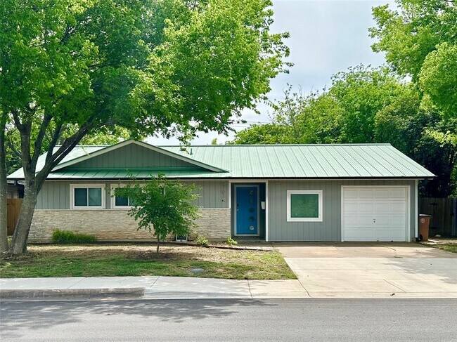 Building Photo - 2707 Ashdale Dr