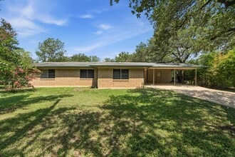Building Photo - 2414 Havenside Dr