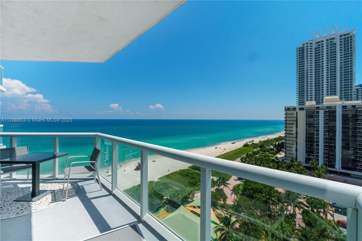Foto principal - 6515 Collins Ave