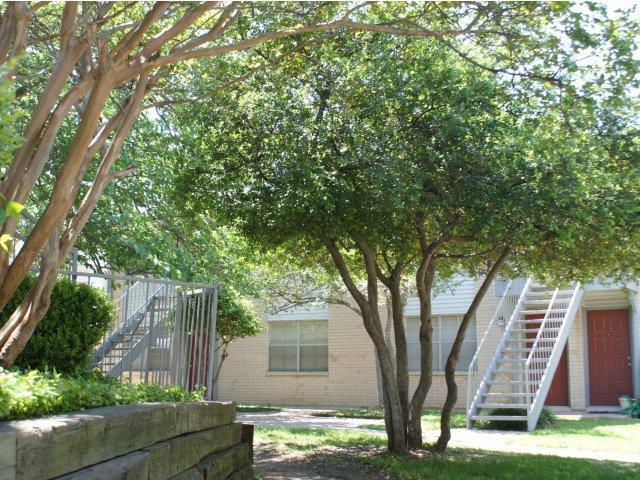 Foto del edificio - 4101 S Cockrell Hill Rd