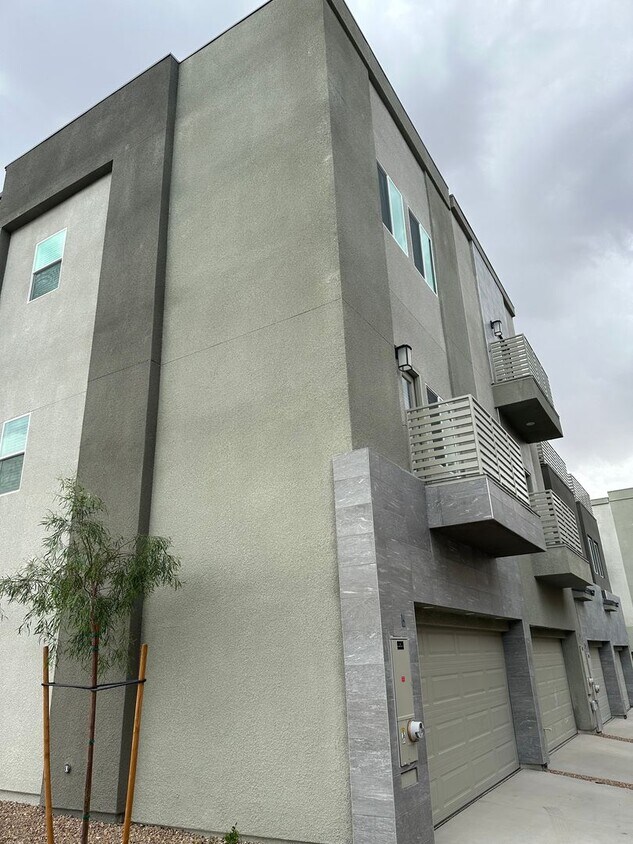 Foto principal - Experience Modern Elegance in this Summerl...