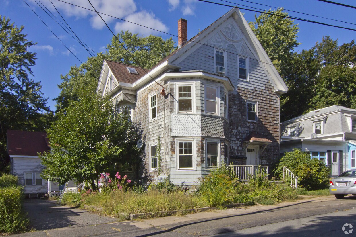 21 Braman St, Danvers, MA 01923 Apartments in Danvers, MA