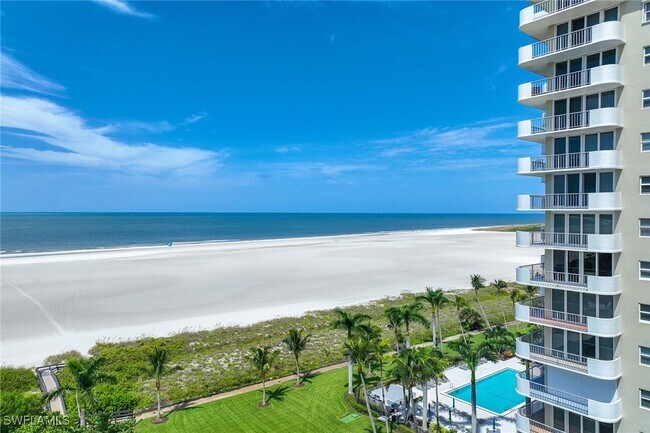 Foto del edificio - 100 N Collier Blvd