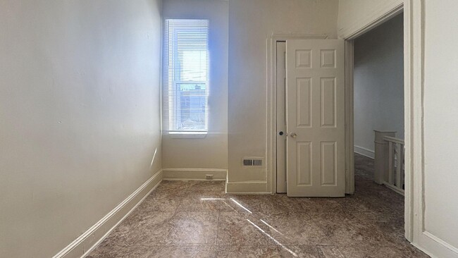 Photo - Modern 4-Bedroom Gem with Designer Finishes House