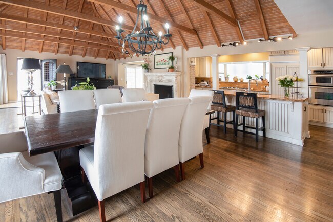 Comedor - 315 35th St