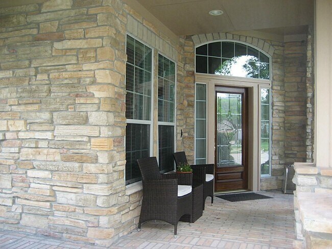 Foto del edificio - 23606 Rollinford Ln
