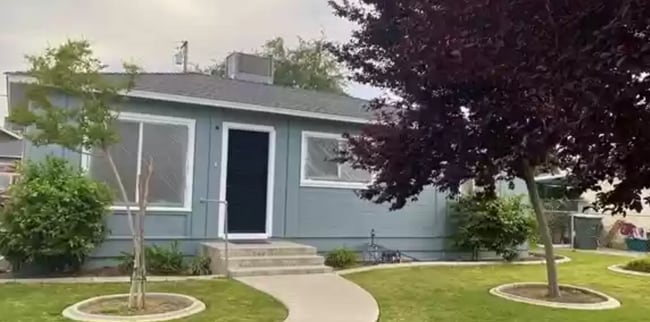 Building Photo - 3609 Peckham Ave