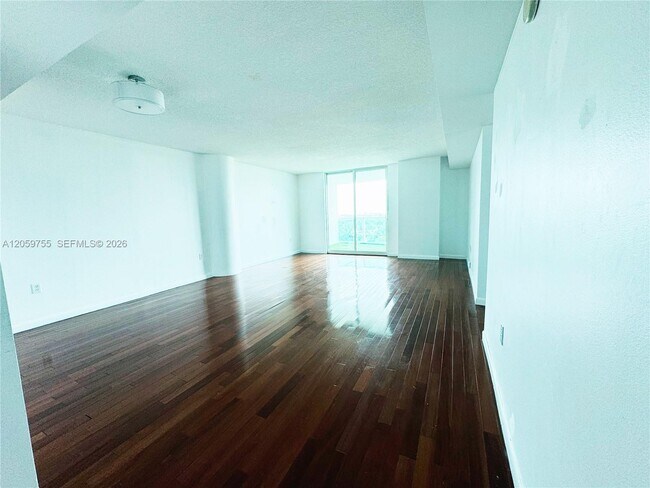Foto del edificio - 2101 Brickell Ave